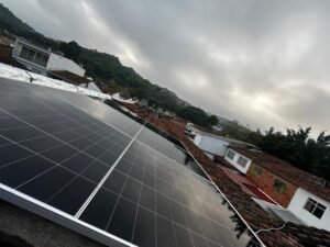 Sistema solar fotovoltaico conectado a la red