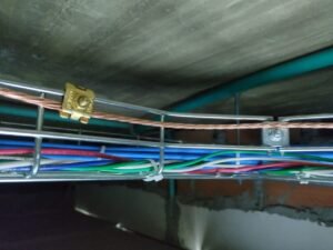 Instalación de bandejas portacables